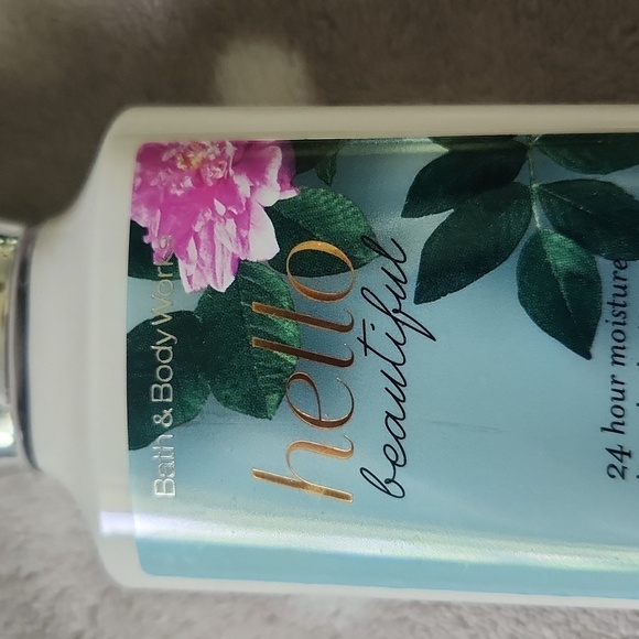 Bath  & Body Works Body Lotion Hello Beautiful - Picture 3 of 5
